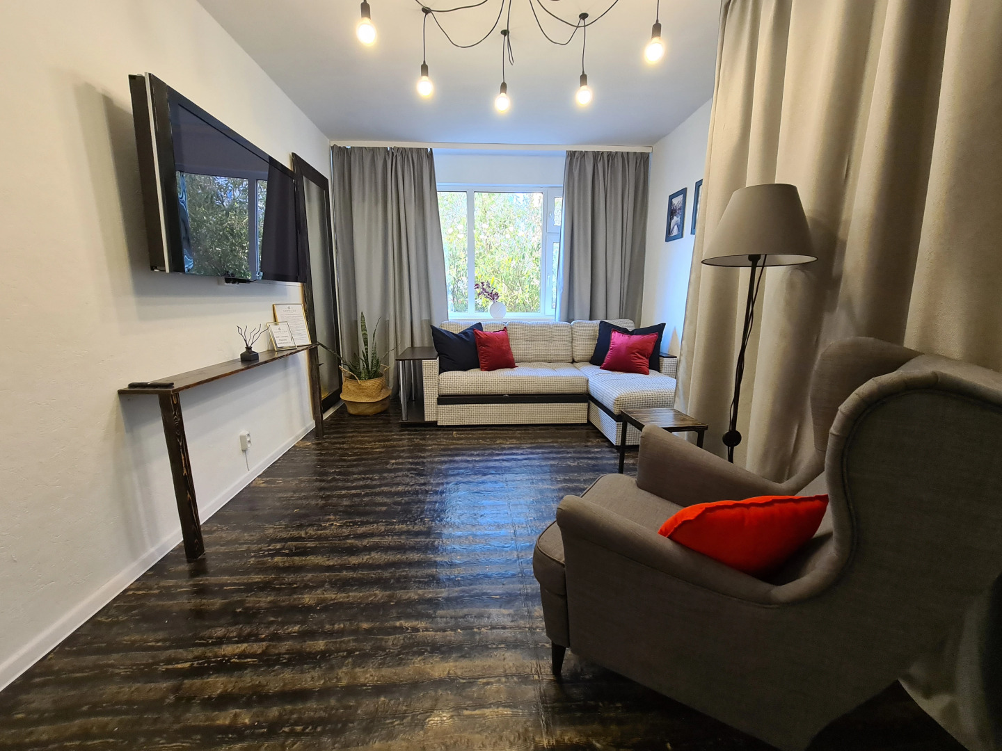 Апартаменты по Интернациональной 3 Комнаты