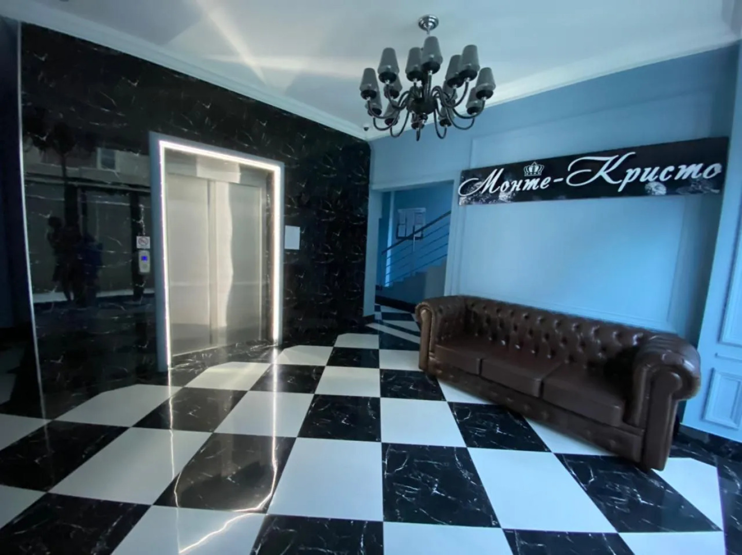 Море квартир уютная студия с панорамными окнами в центре Адлера