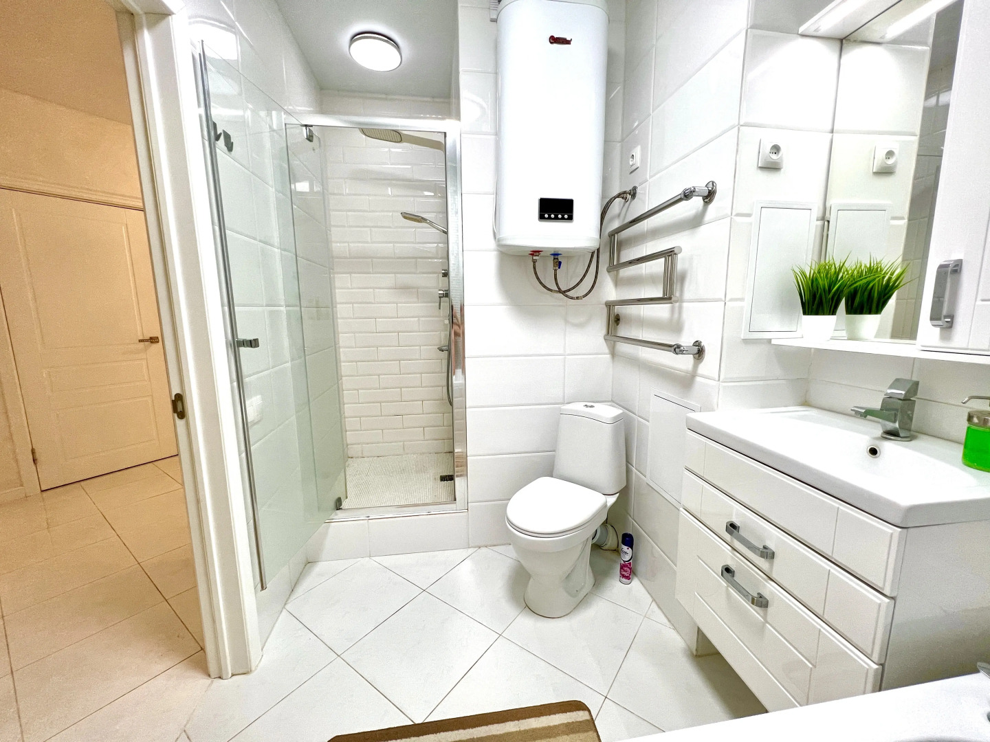 Апартаменты на Ново-Садовой, 106 (лит. О)  с видом на реку Волгу