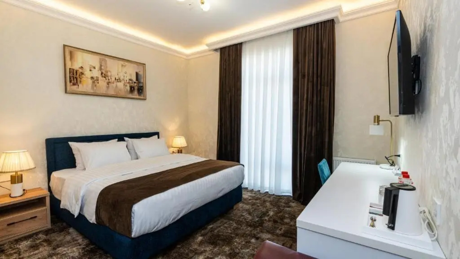 Отель Garnet Mir