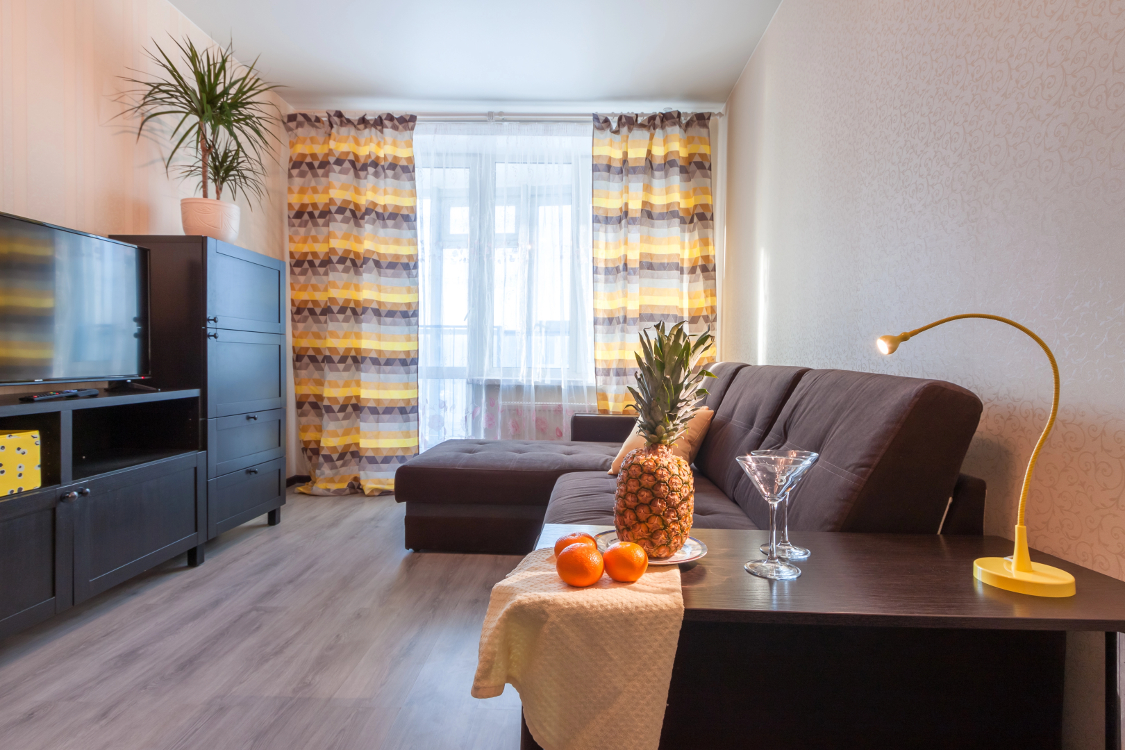 Апартаменты с 3мя комнатами NevaBed в небоскребе