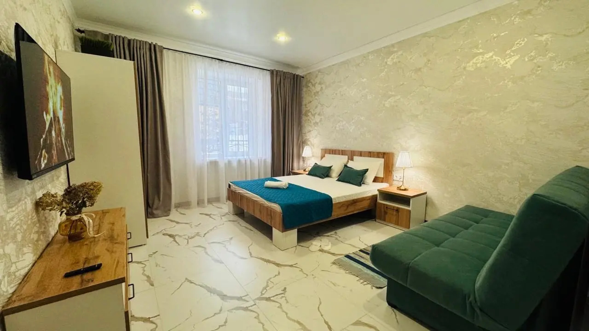 Гостевой дом LakeSide Big House