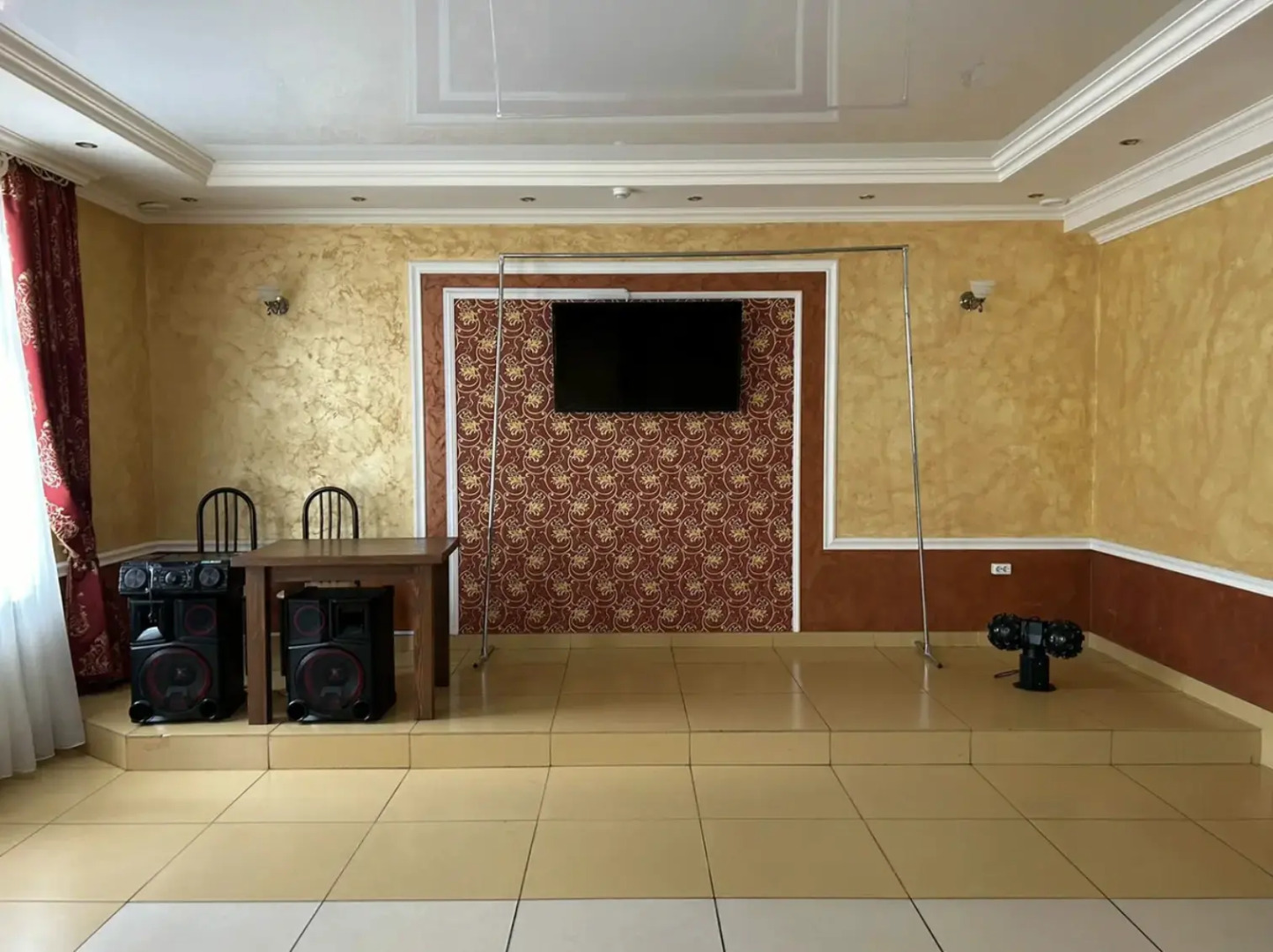 Отель Эдельвейс