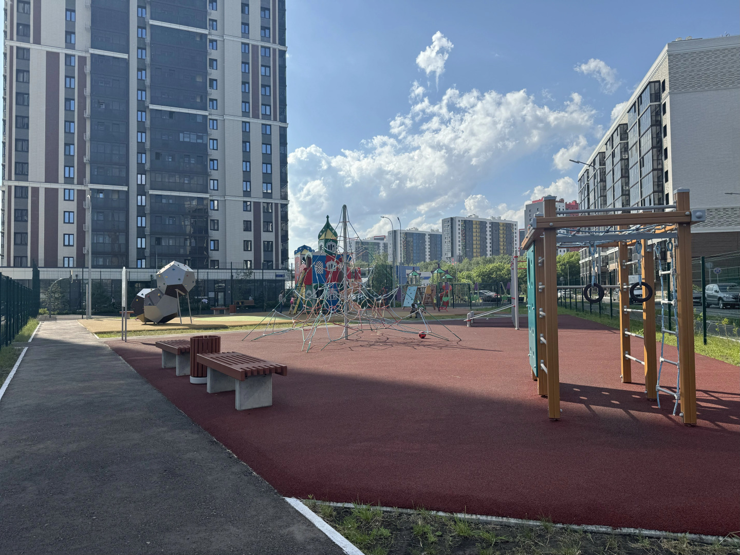 Квартира Двухкомнатная на Созидателей 7