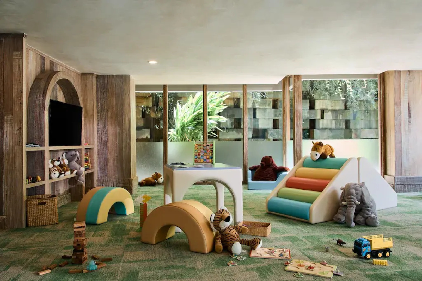 Курортный отель Dinso Resort & Villas Phuket, Vignette Collection by IHG