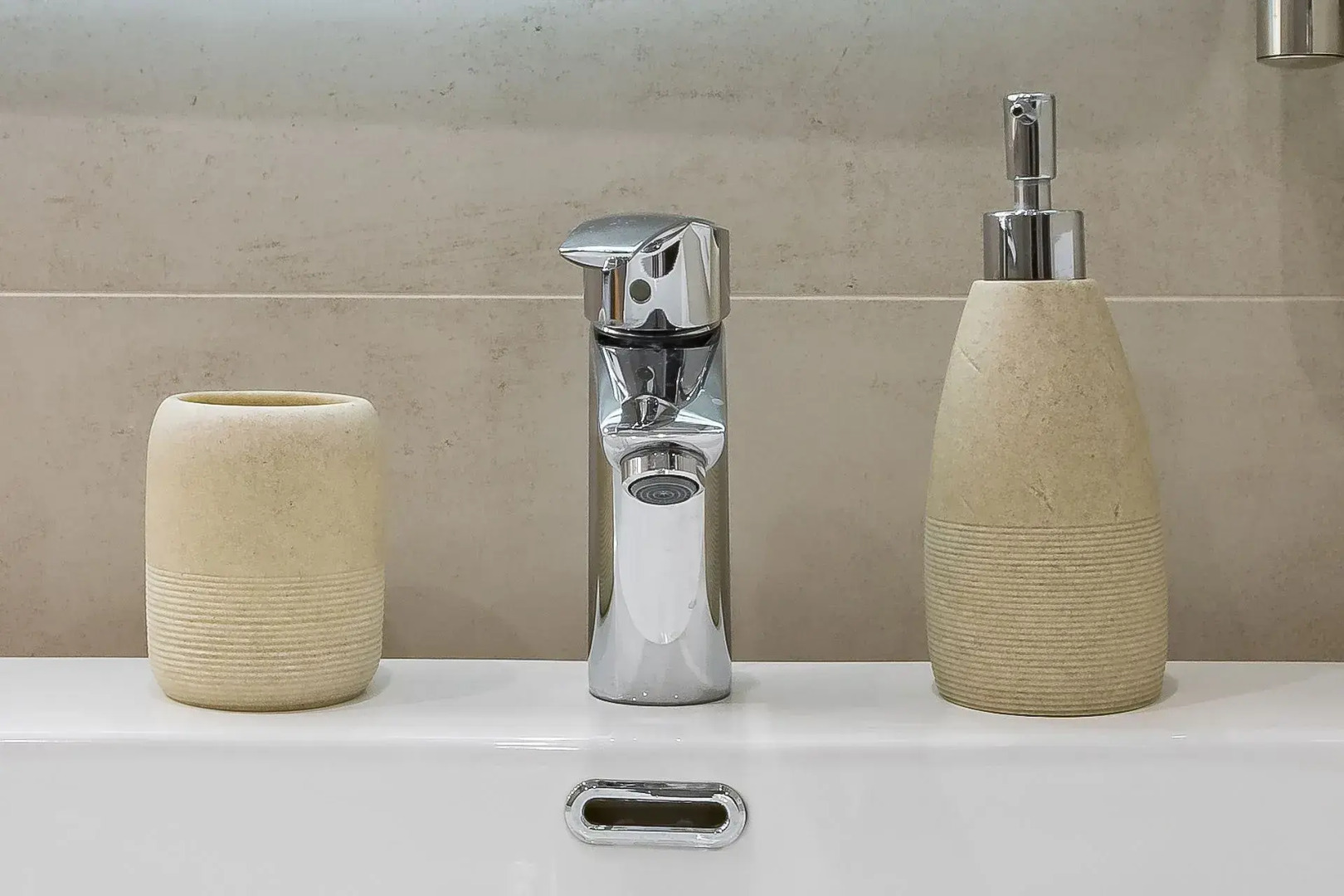 Апартаменты в центре города на улице Б Панина с парковкой Сова-Дом