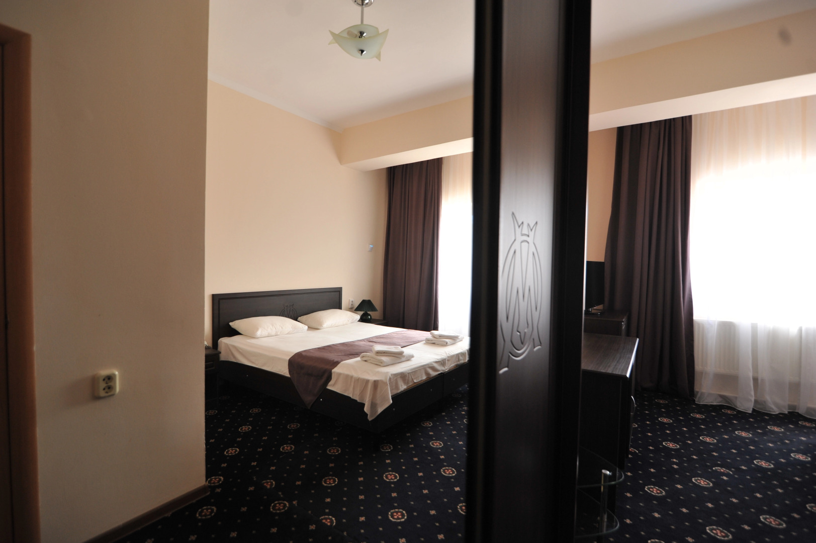 Отель Максимус