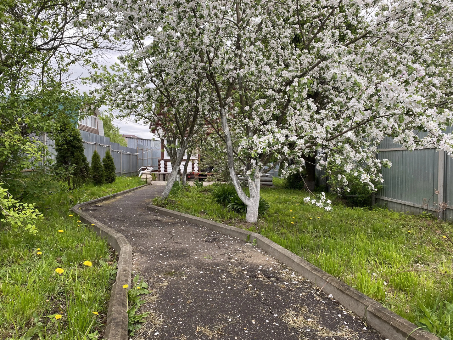 Частный дом на Волге