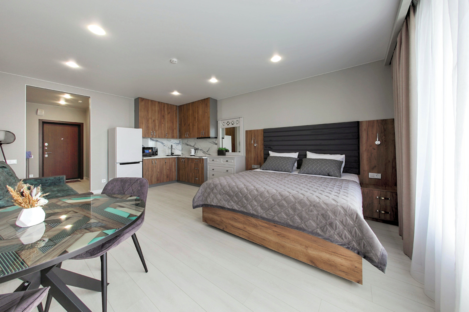 Апартаменты с бассейном с видом на море