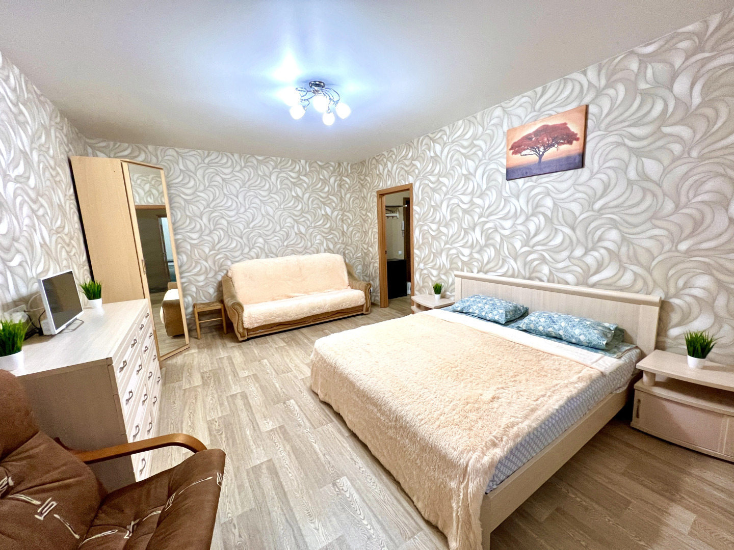 Уютные Апартаменты в ЖК Радужный Люкс (ул. Солнечная д. 2)