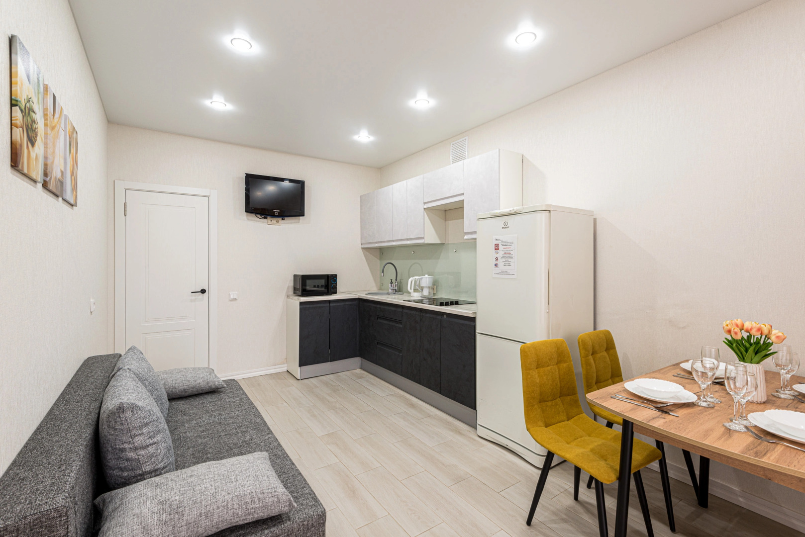 Квартира 1-к в новом мкр. на Прокопьева 11 от RentAp, 4 сп.места, 2 TV, широкая кровать