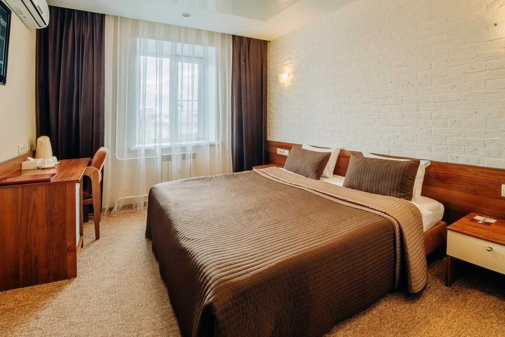 Отель Аврора