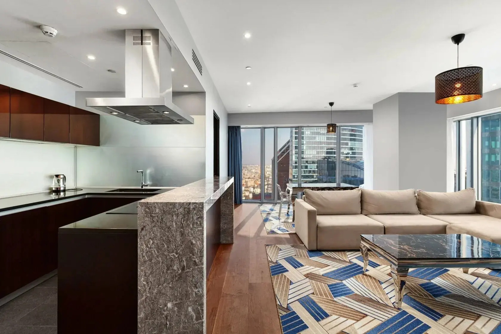 Апартаменты Москва Сити Premium 63 этаж 3 комнаты панорамная ванна