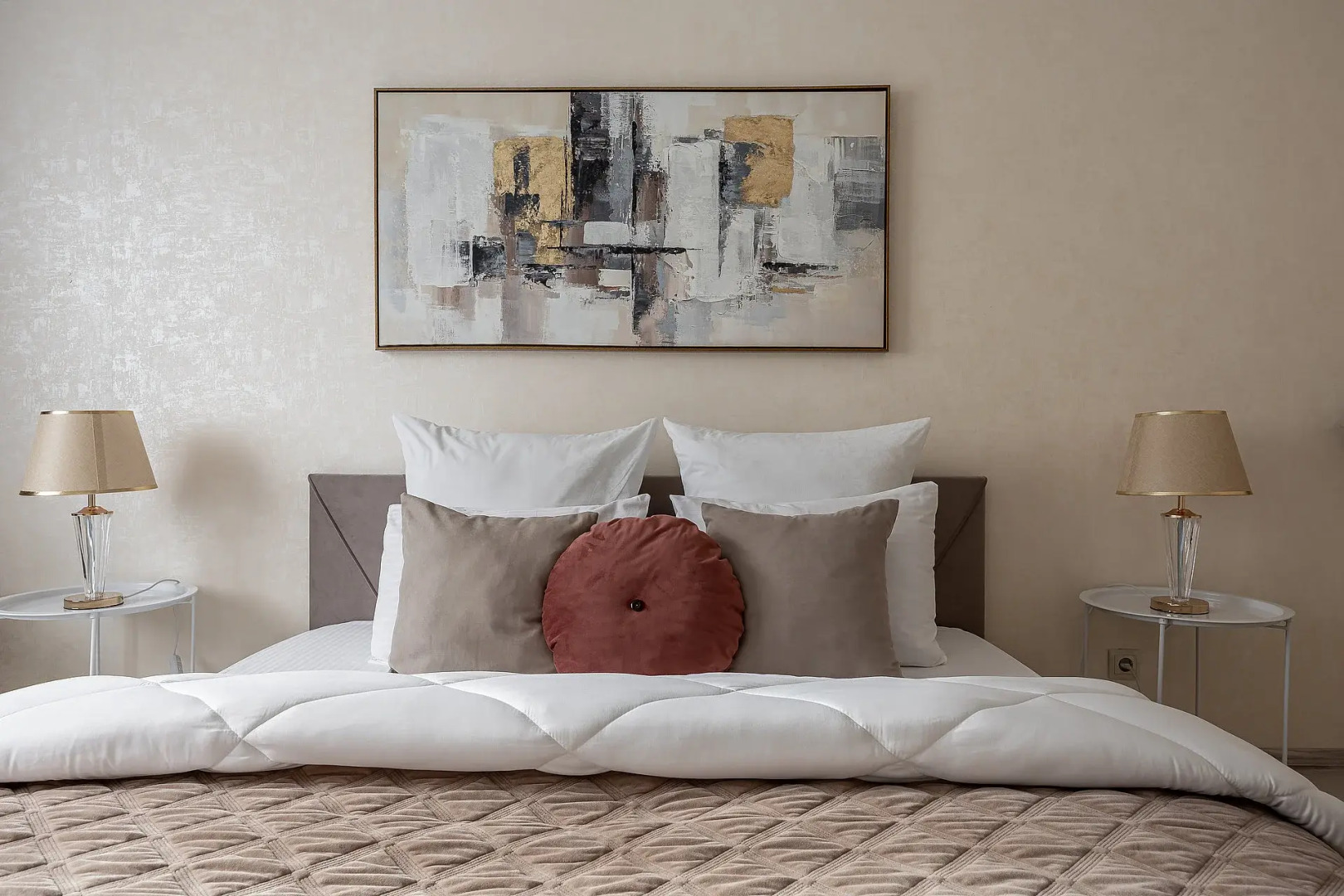 Апартаменты с двумя спальнями, в центре города, у канатной дороги