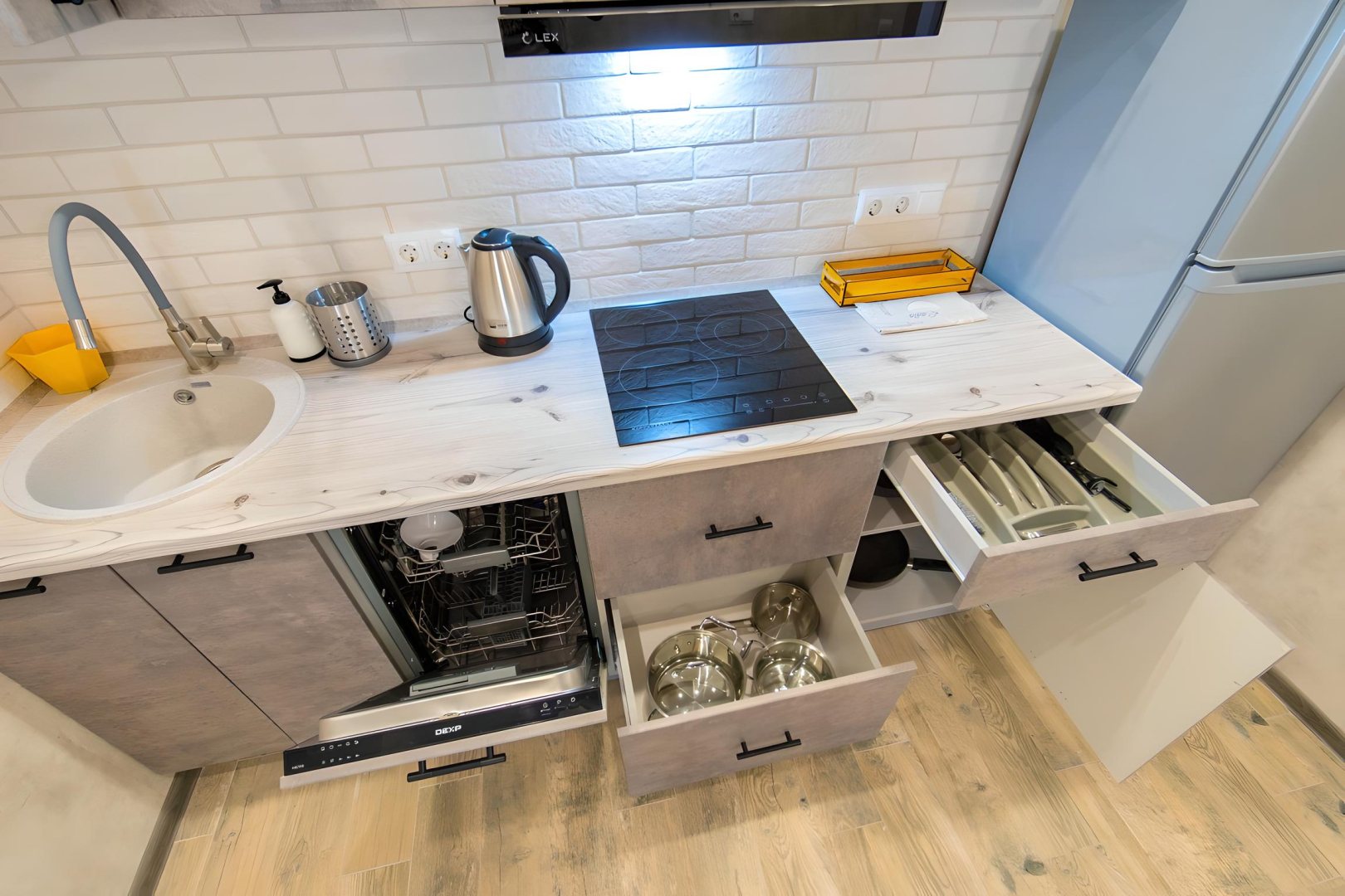 Апартаменты Море Апартаментов на Эстонской 37/4