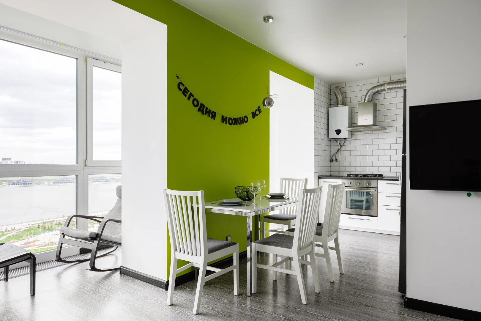 Семейная видовая квартира в центре «Городская Панорама»