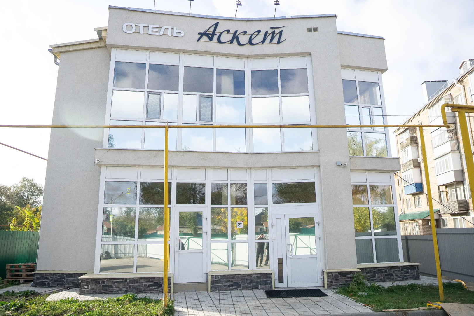 Отель Аскет