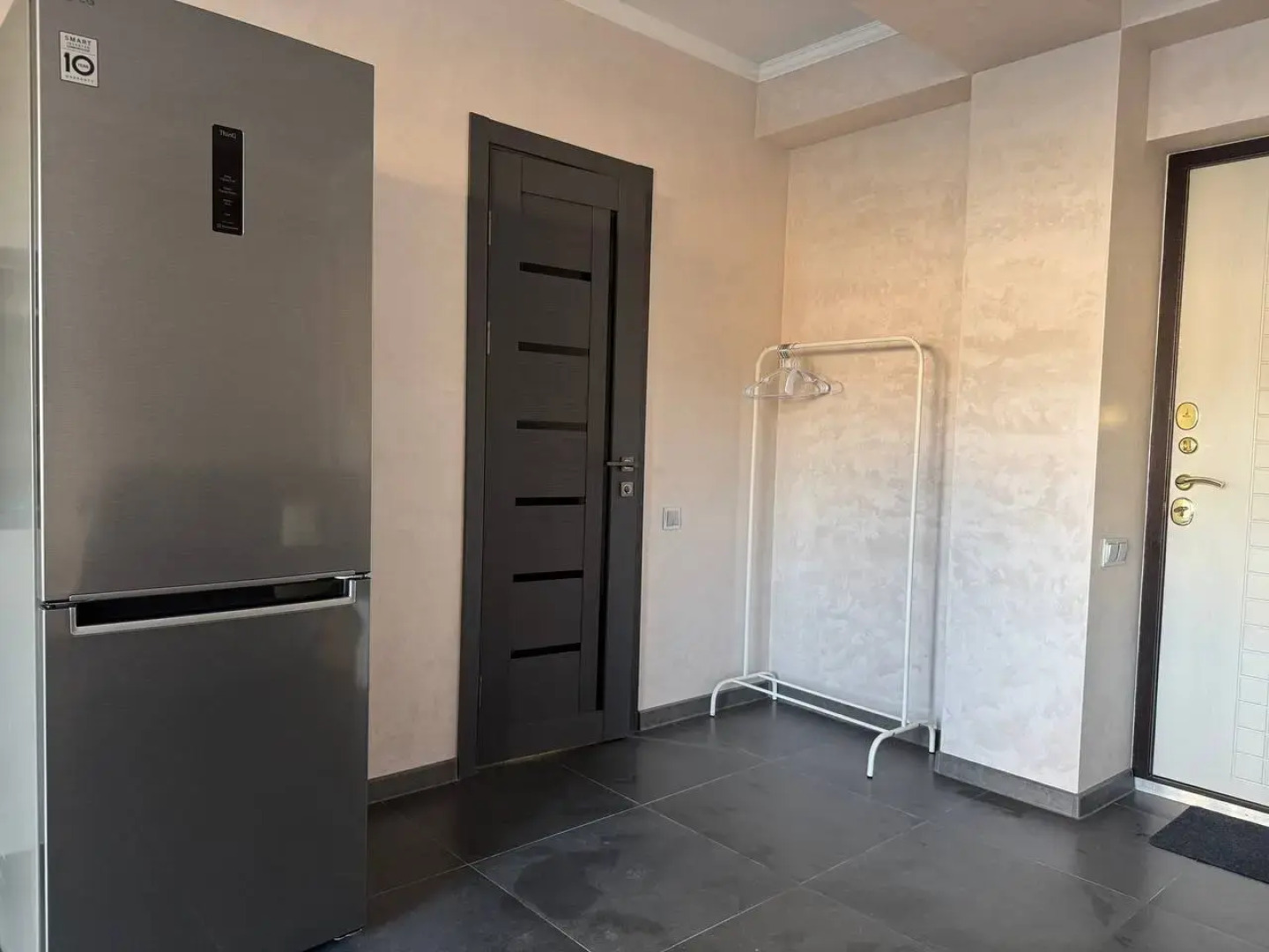 Квартира Уютная студия с балконом возле моря