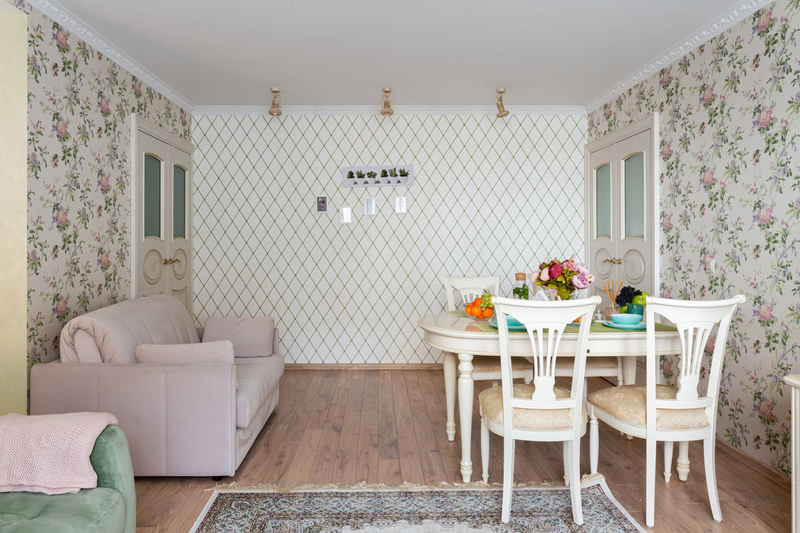 Апартаменты 4 комнаты для семьи на Кутузовском проспекте