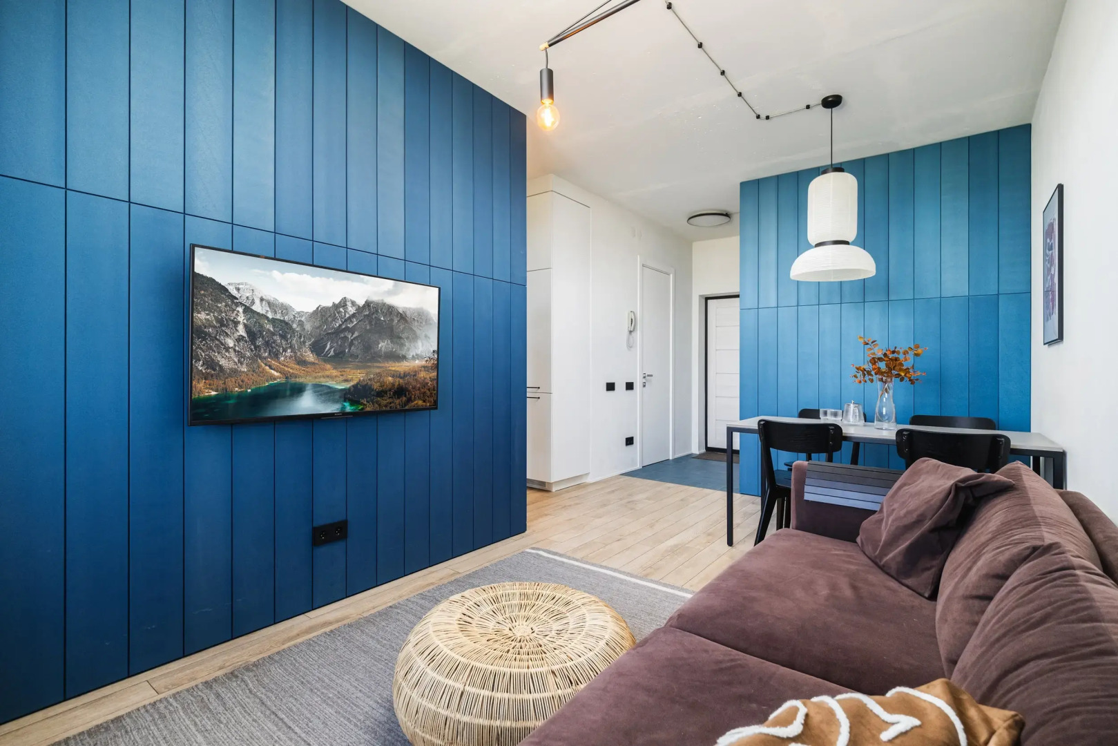 Апартаменты с захватывающим видом на проспект Дзержинского