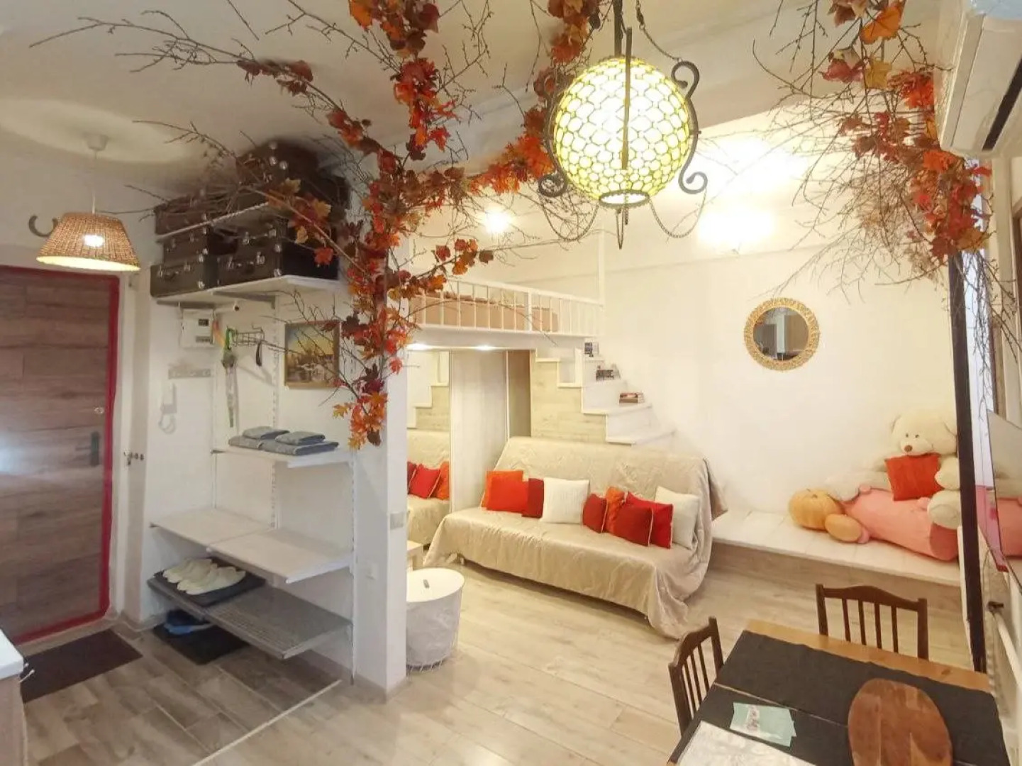 Квартира Студия с авторским декором Сказочный лес в красивом доме