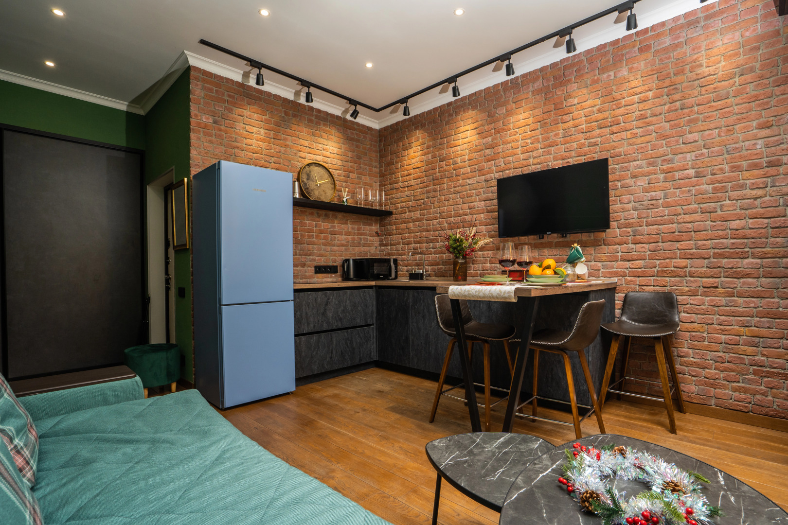 Апартаменты с Панорамным Видом на Горы в Центре Эсто-Садка