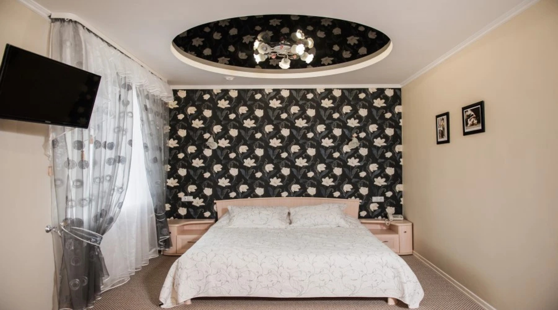 Отель Глобус