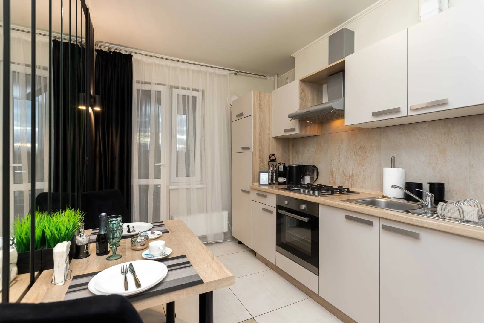 Квартира класса комфорт плюс с видом на реку в центре Рыбной деревни, остров Канта