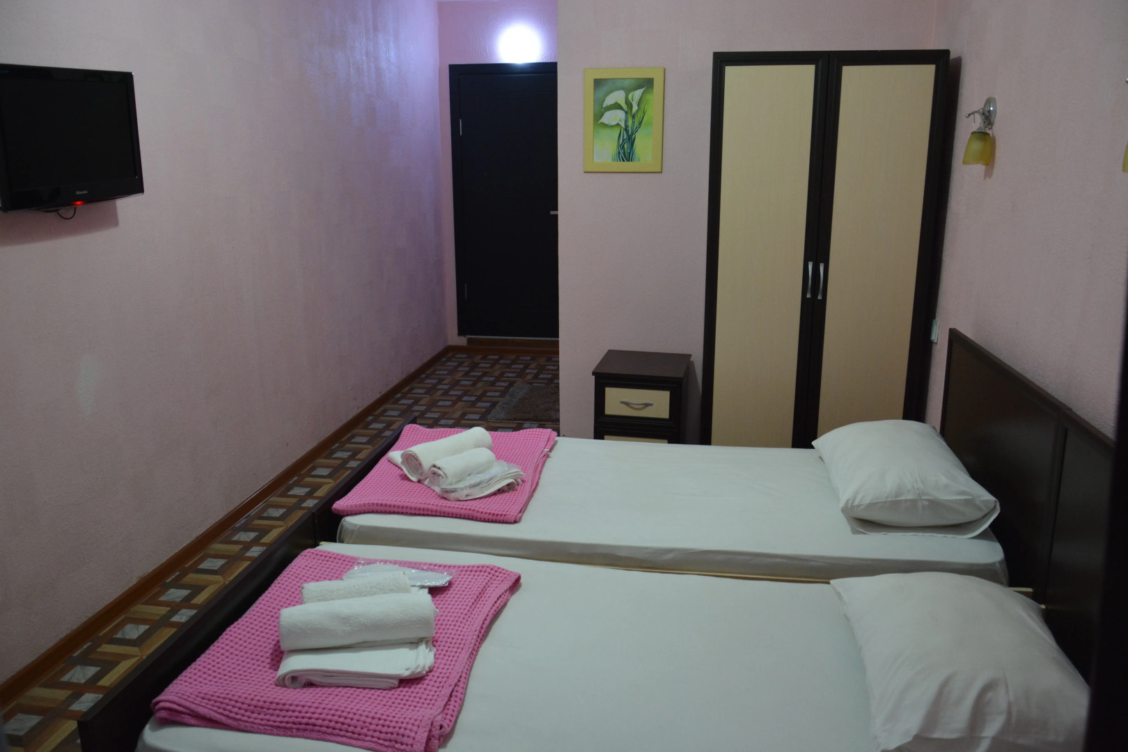 Отель Nine Brothers