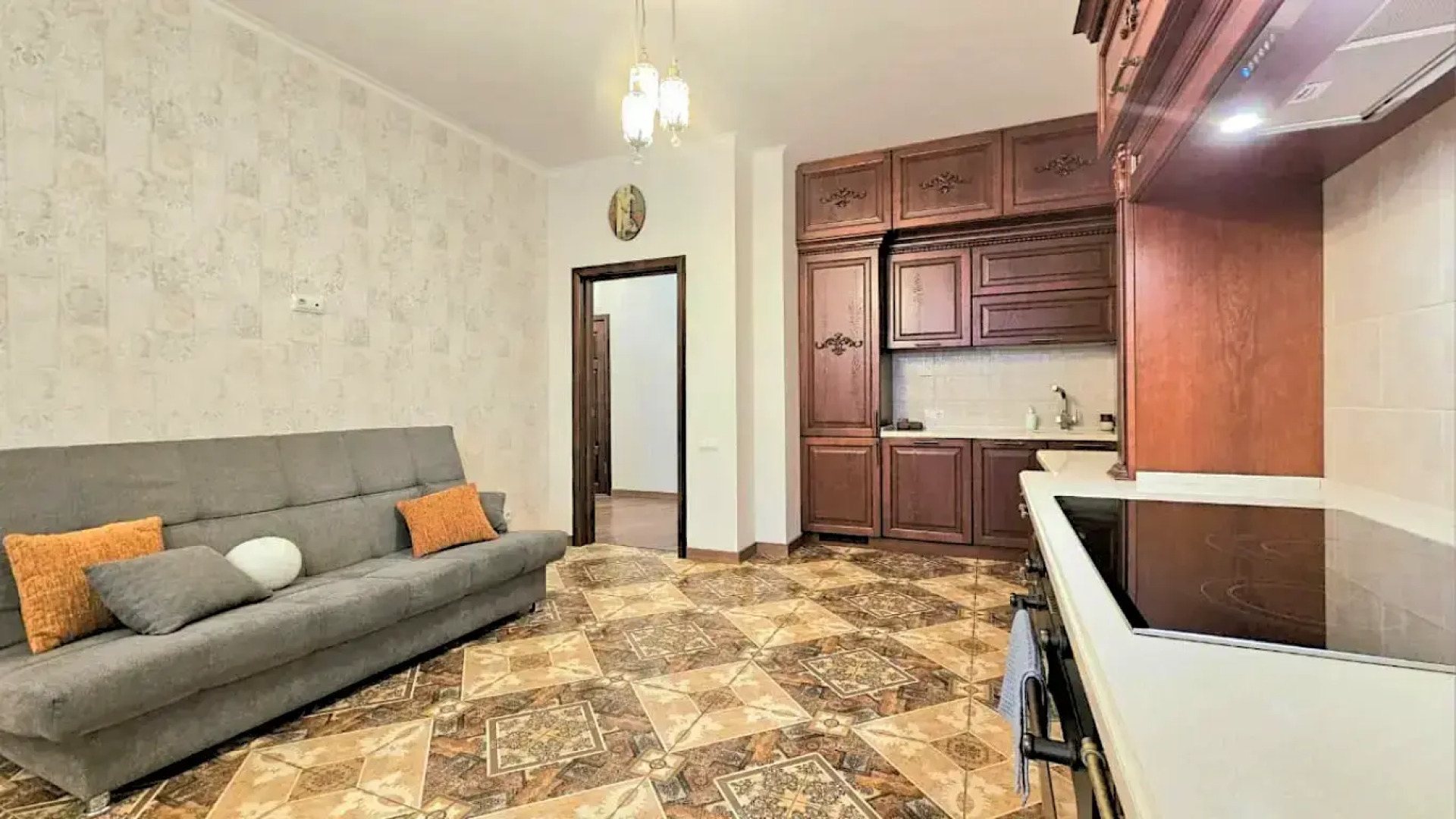 Квартира в Центре Города Рядом с Кремлёвской Набережной