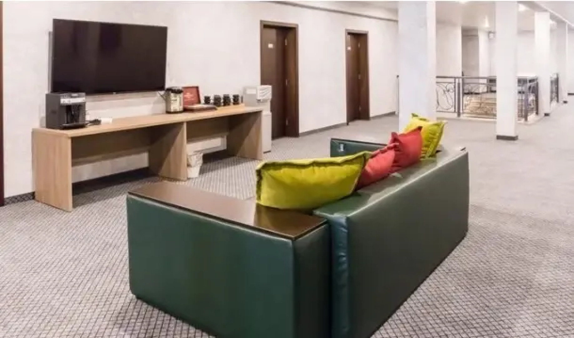 Отель Ивмонтан