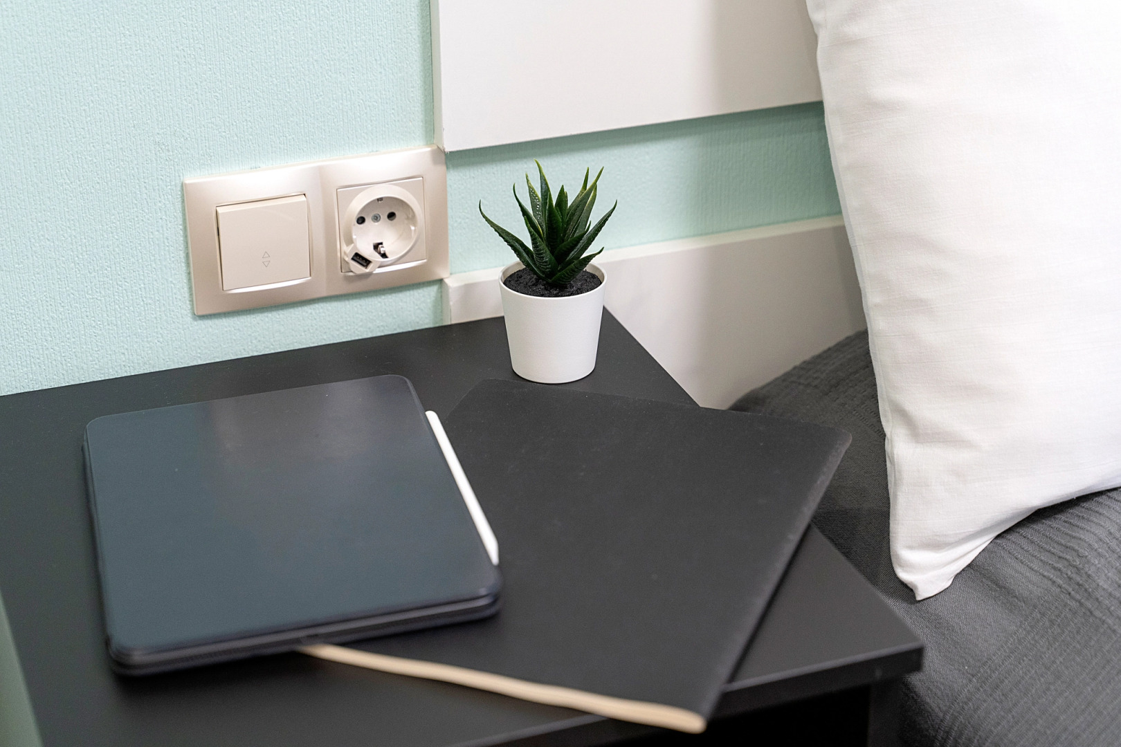 Апартаменты на Сергея Есенина 10