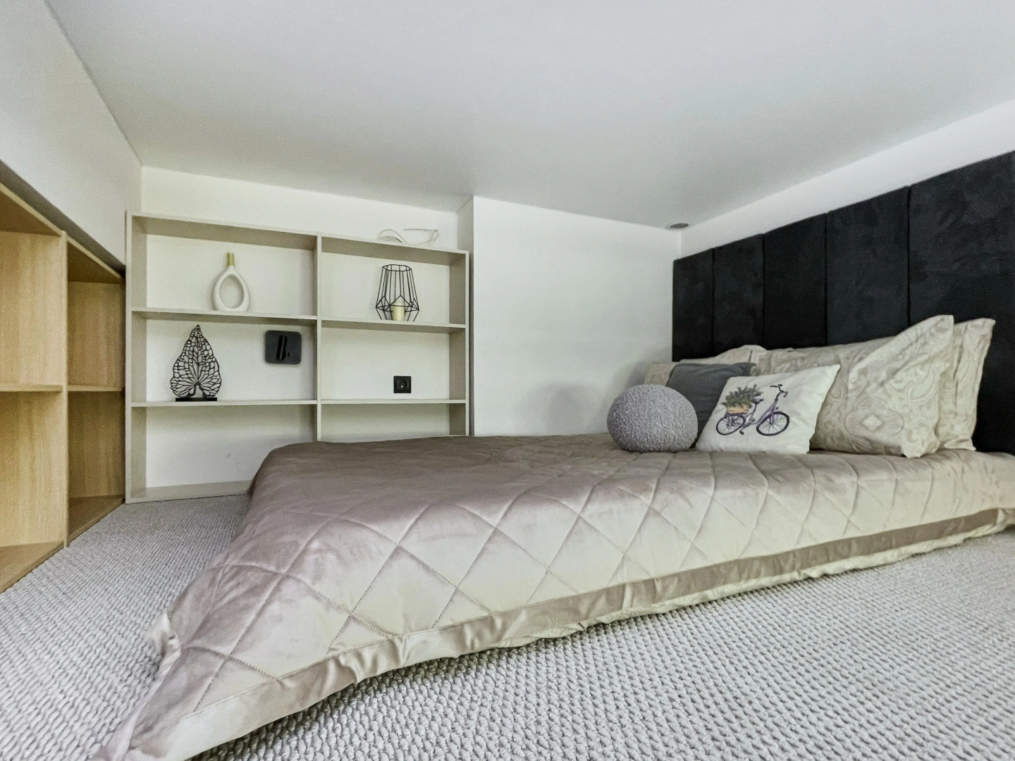 Апартаменты Двухуровневая Студия от FolkFort