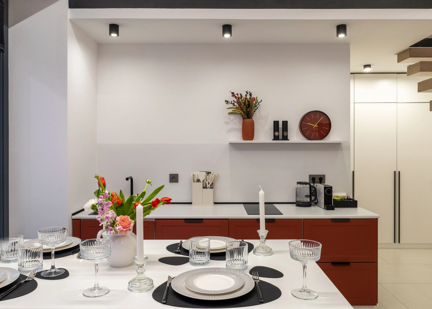 Апартаменты Двухуровневые в центре города R14-Apart