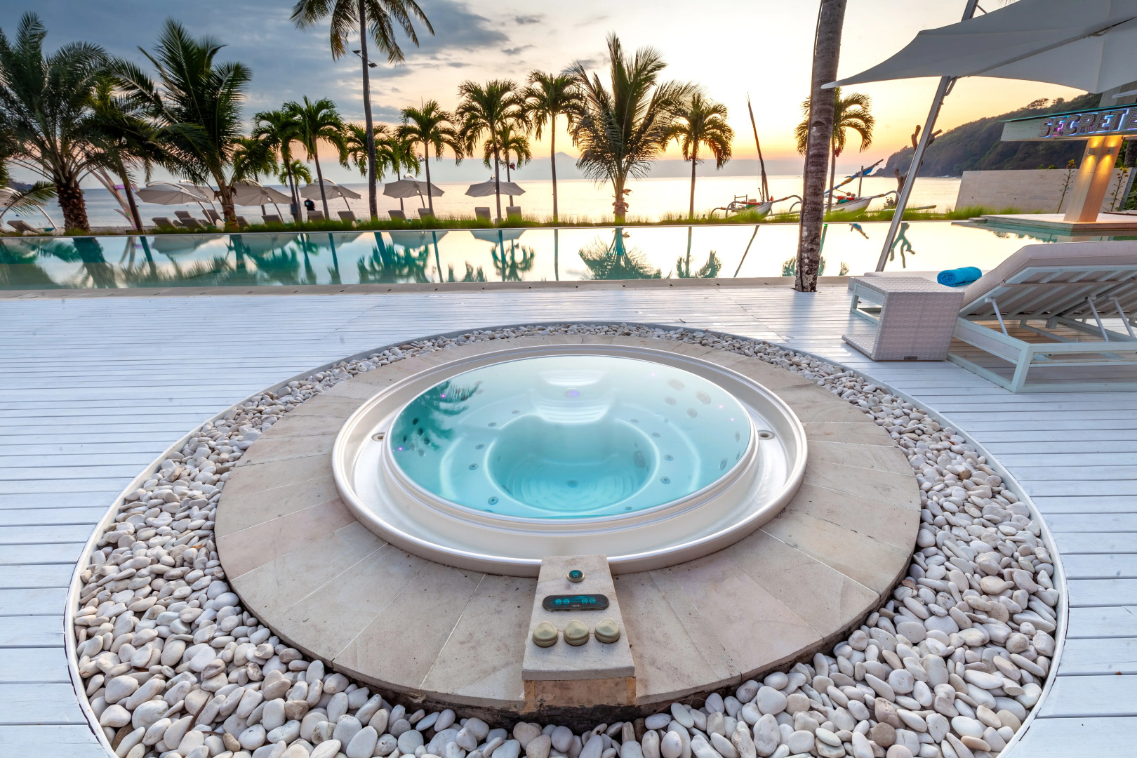 Отель Seven Secrets by Hanging Gardens