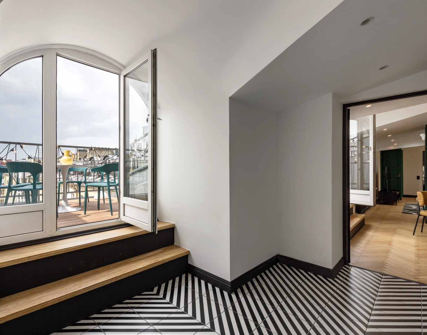 Апартаменты двухуровневые Benua 170 кв.м с Тремя Террасами Напротив Русского Музея