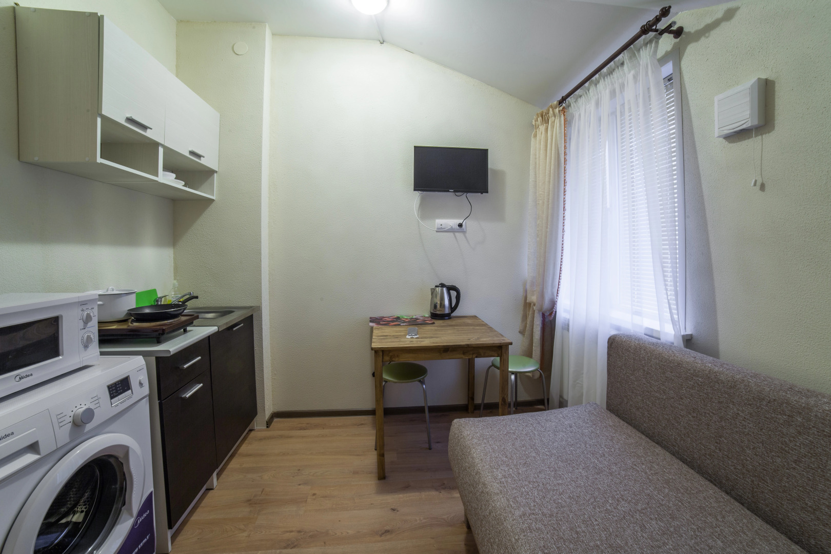 Апартаменты на Юной 12