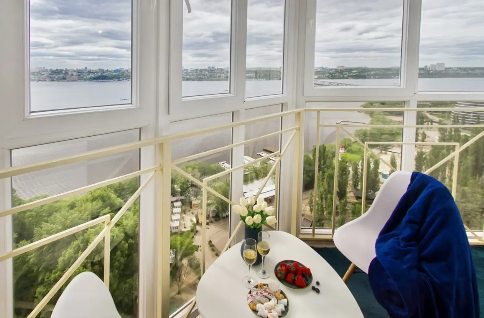 Апартаменты Великолепная панорама на акваторию Воронежа