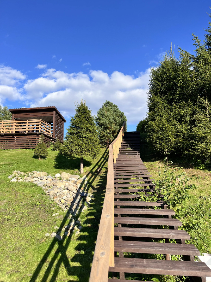 Частный дом у реки 1