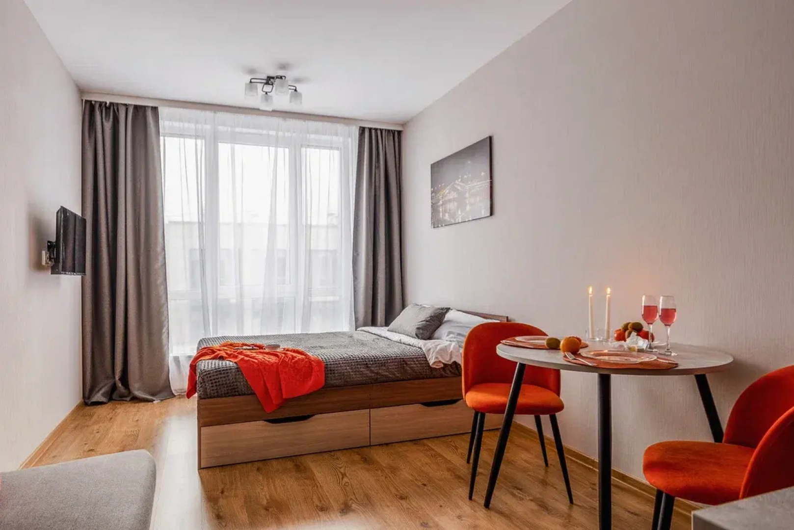 Апартаменты Уютная студия у метро Парнас