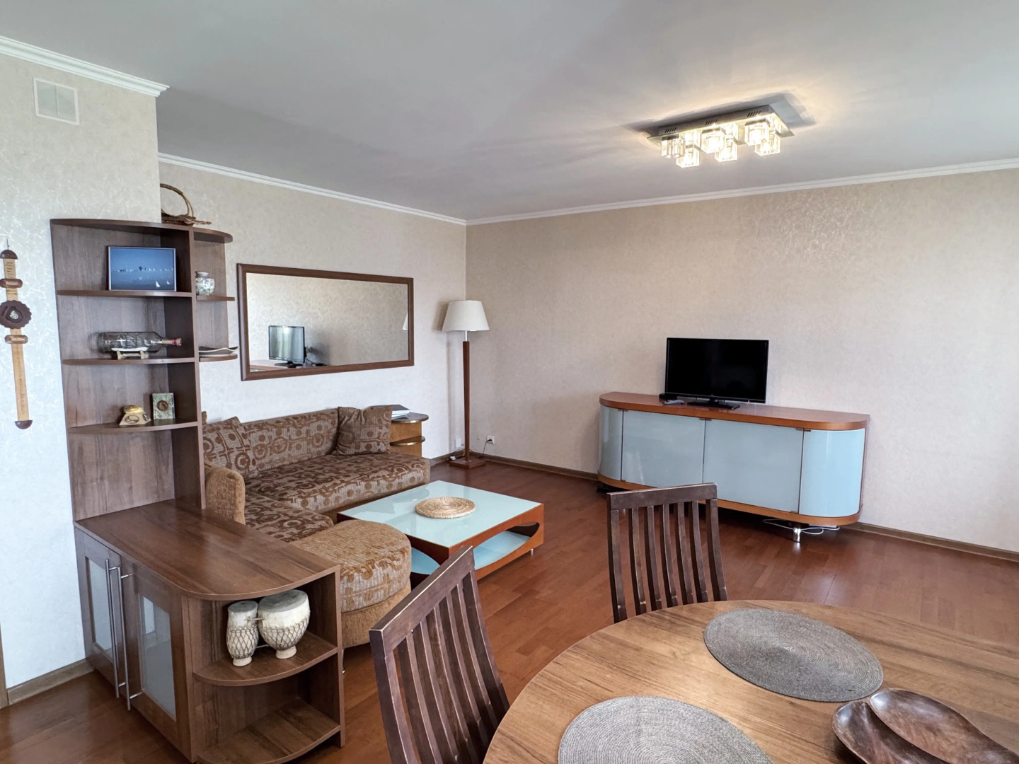 Квартира Трехкомнатная на 9 Апреля