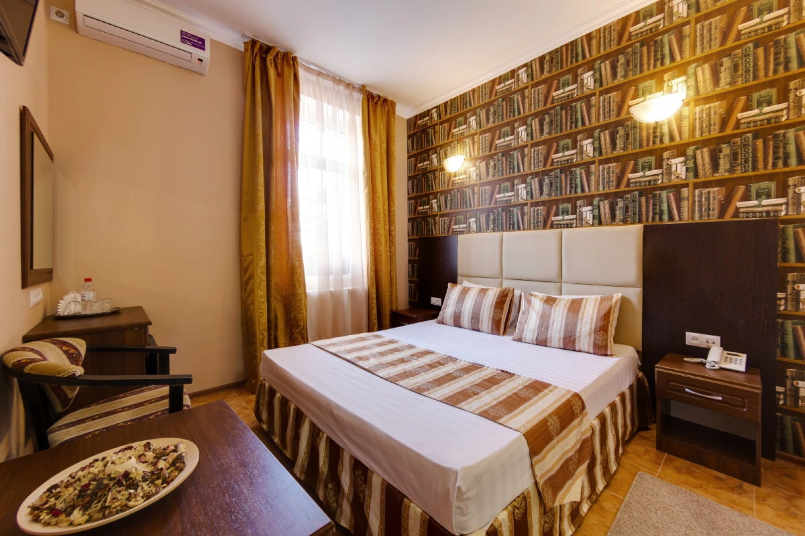 Отель Мартон Пашковский