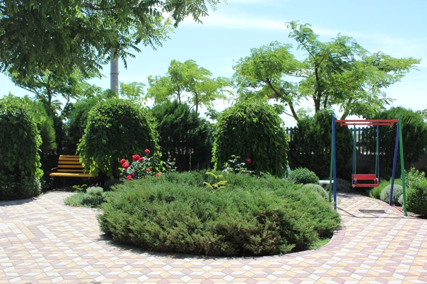 Отель Экватор