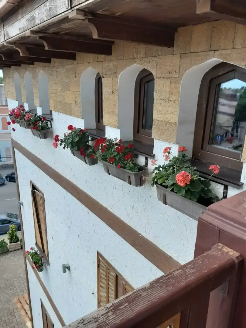 Отель Джеваль