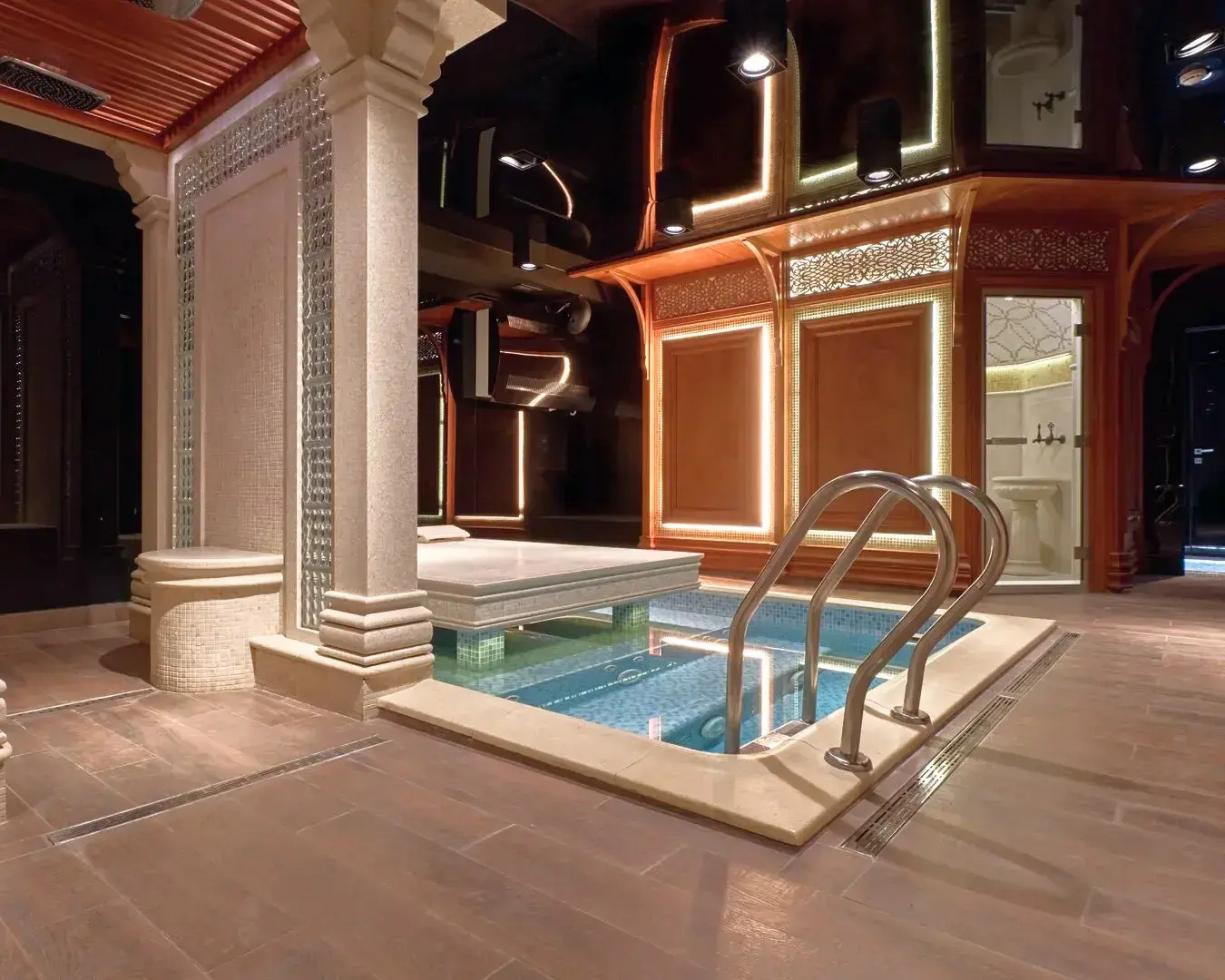 Отель Момент