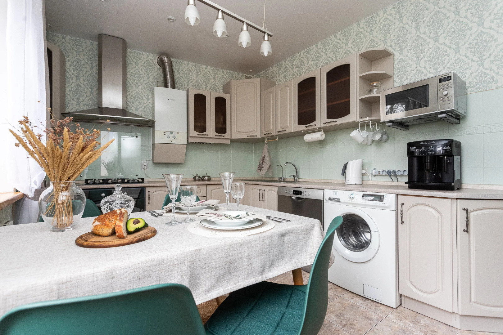 Квартира Двухкомнатная вид на Ботанический сад на 2 этаже