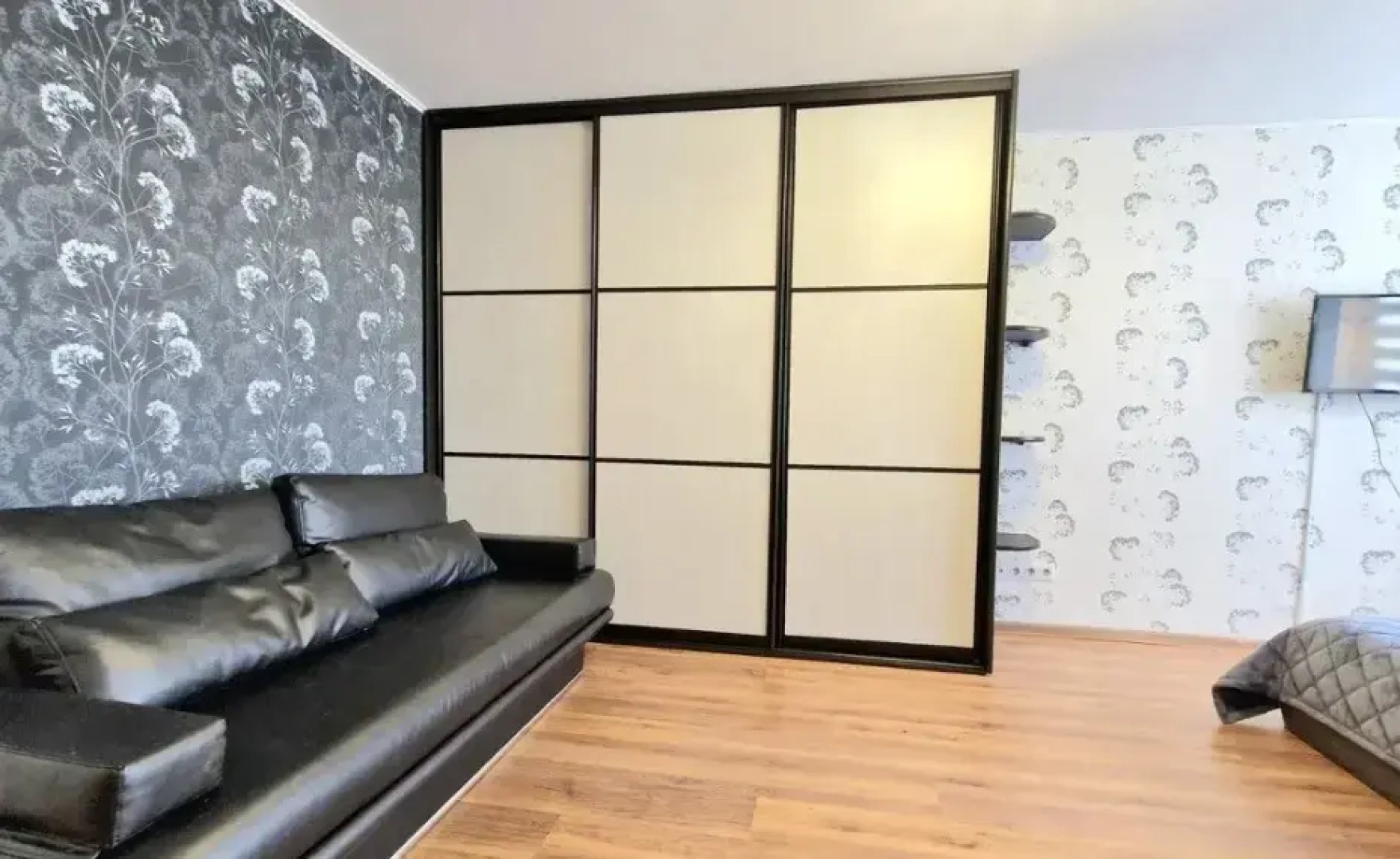 Апартаменты на улице Парижской Коммуны 19