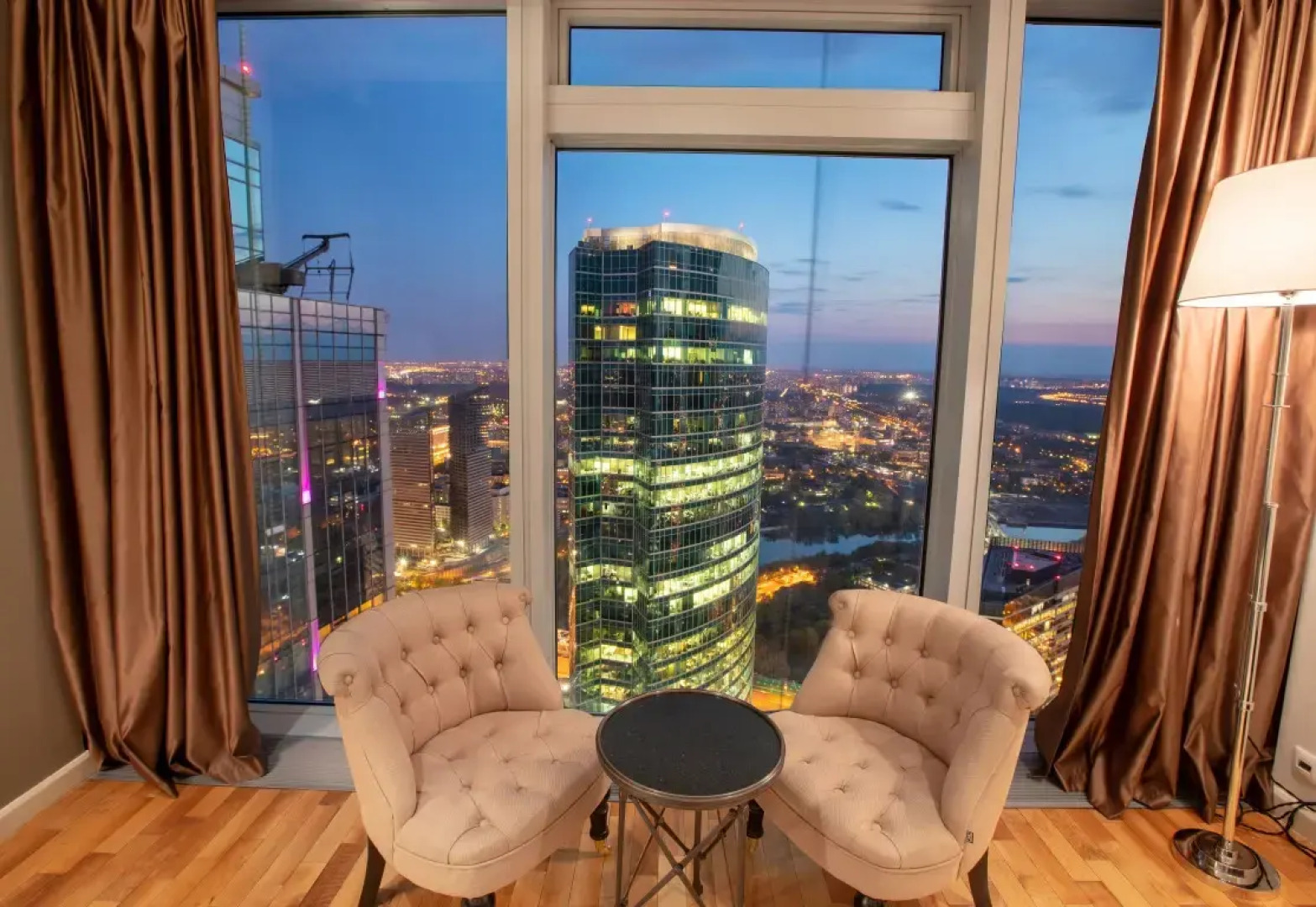 Rockmond 61 Junior Suite 1