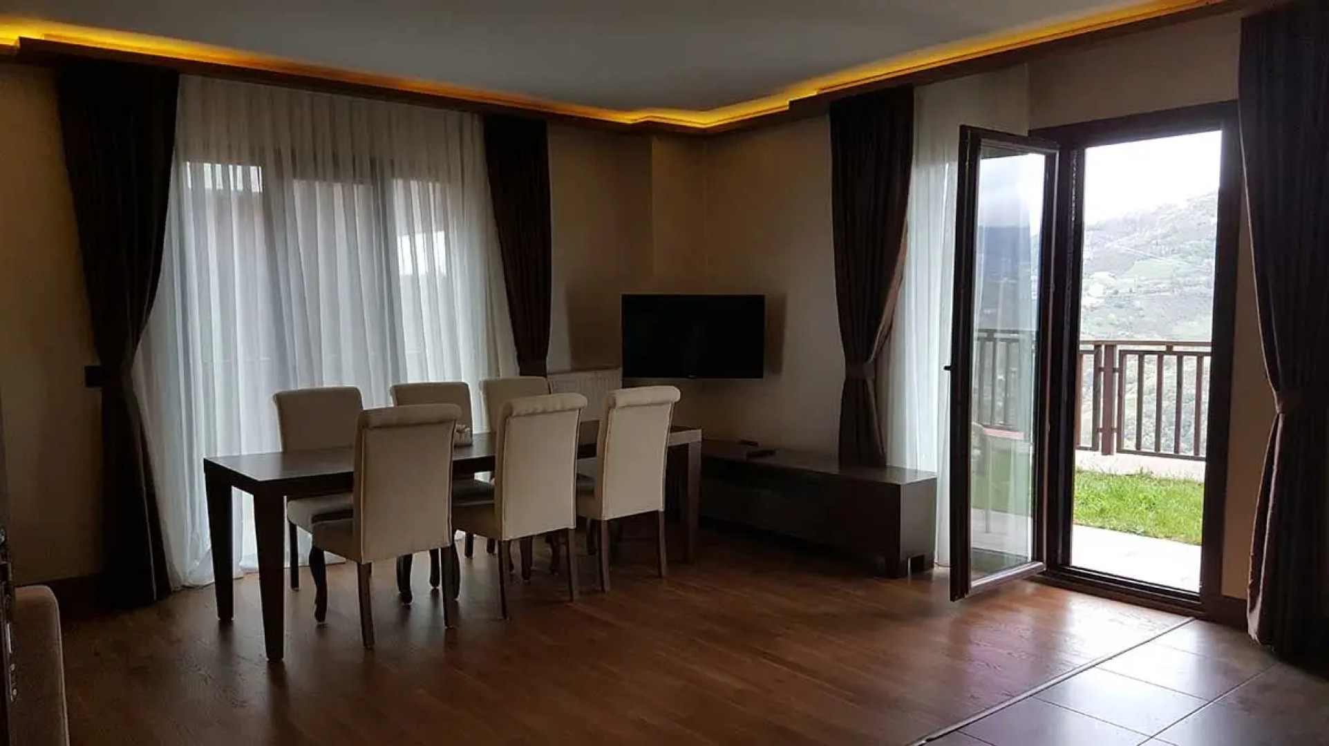 Курортный отель Sera Lake Resort