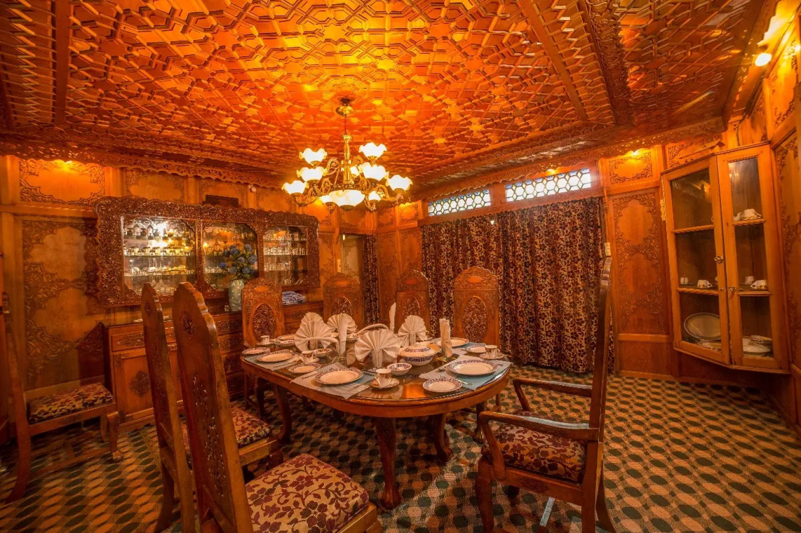 Отель Swan Group Of Houseboats